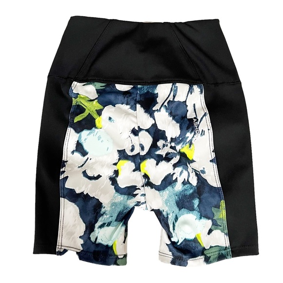 The North Face Girls Never Stop Bike Shorts - Picture 4 of 4